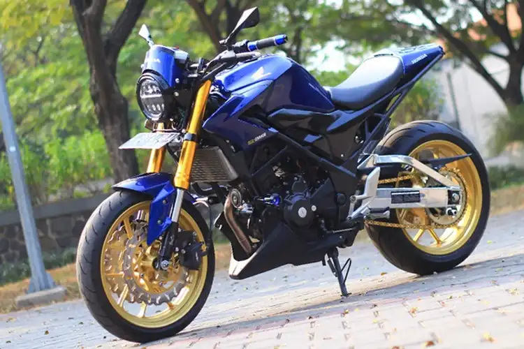 Kirain CB1000R, Ternyata Honda CBR250R Modifikasi Retro Modern Comot Part Suzuki Hayabusa