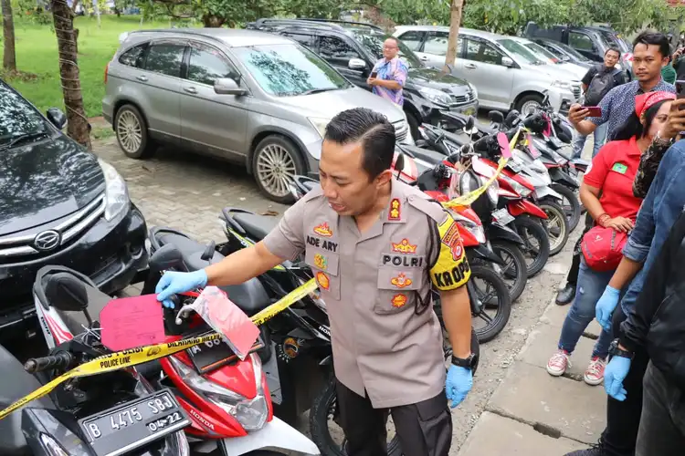 Waspada Parkir Motor, Cuma Butuh 3 Detik Lenyap Dibawa Kabur Maling, Termasuk Honda BeAT 19 Unit Motor Ditemukan