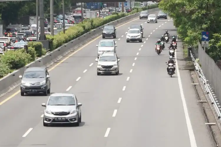 Pakar Safety Riding Setuju Wacana Motor Boleh Lewat Jalan Tol,  Bikers Bisa Enggak Penuhi Syaratnya?