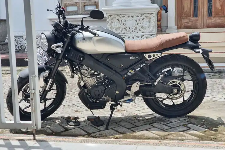 Modifikasi Simpel Jok Yamaha XSR155, Bikers Enggak Perlu Jinjit Lagi