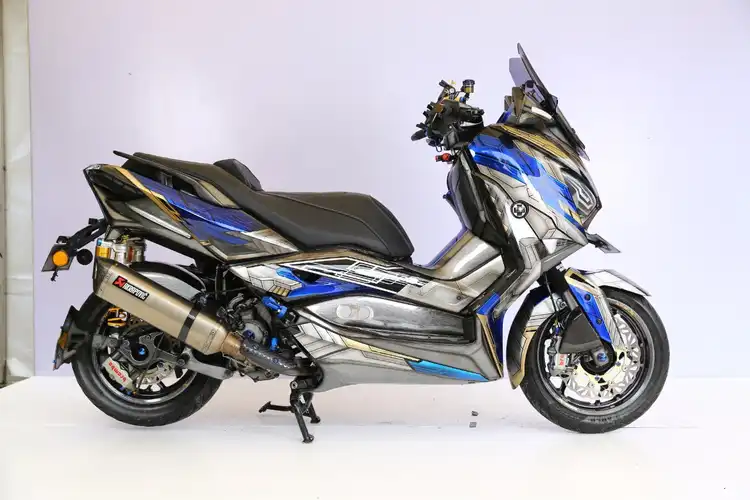 Yamaha XMAX Penampakan Gundam Vidar, Jadi Jawara Daily Customaxi Bekasi 2020