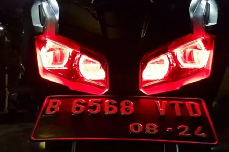 Honda ADV150 Makin Gahar Pasang Paket LED Projie, DRL LED RGB Custom Bisa Diubah 200 mode