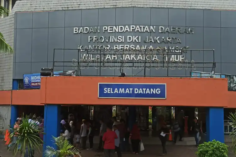 Kok Bisa Cuma 3-5 Menit untuk Mengurus Perpanjangan STNK Motor?