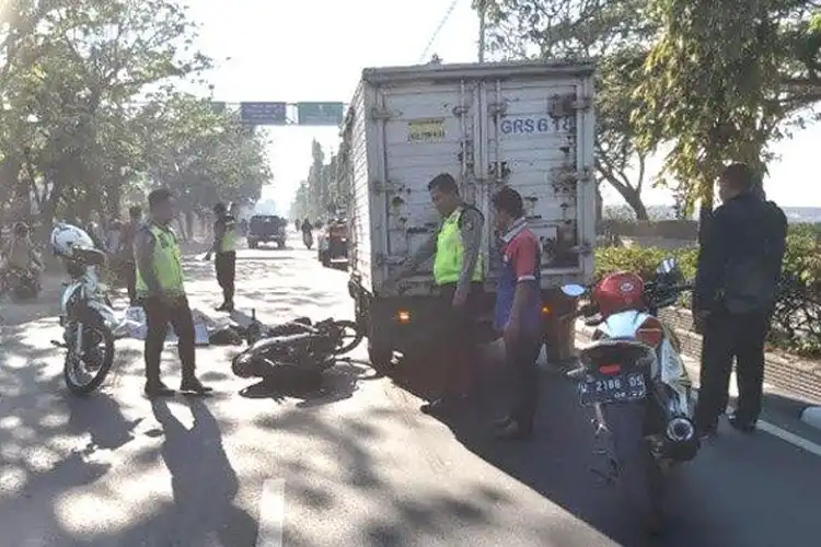 Segera Tolong Atau Lakukan Ini Saat Ada Kecelakaan, Daripada Didenda