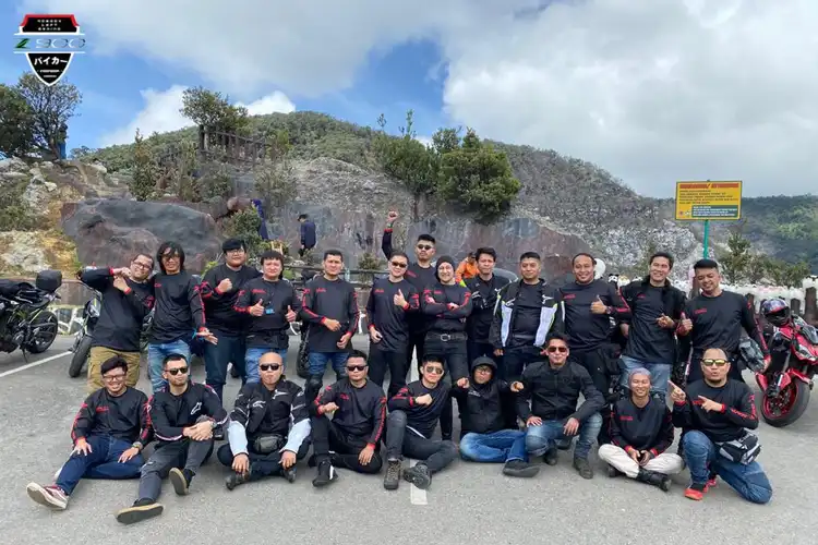 Seru Banget, 23 Bikers dari Komunitas Z900 Baikaa Indonesia Turing Awal Tahun Keliling Bandung