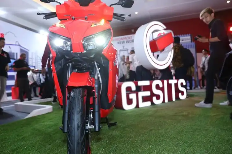 Murah Banget! Cukup Modal Rp 2 Ribuan Motor Listrik Bisa Melesat Sejauh Ini