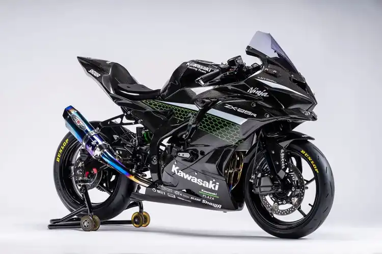 Sangar Abis! Peluncurannya Ditunda, Muncul Kawasaki Ninja 250 4 Silinder Alias ZX-25R Versi Balap