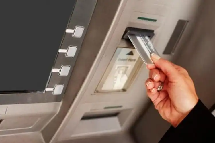 Bikers Perlu Tau Nih, Ini Tips Ambil Uang di ATM Agar Tetap Terhidar Dari Virus Corona