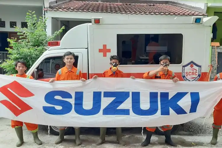 Antisipasi Penyebaran Virus Corona, SCRC Sumbang APD dan Semprot Disinfektan Di Daerah Zona Merah