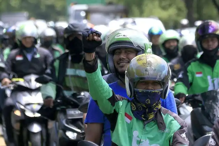 Ribuan Ojol Demo di Istana Merdeka, Polisi Lakukan Pengalihan Arus Lalu Lintas