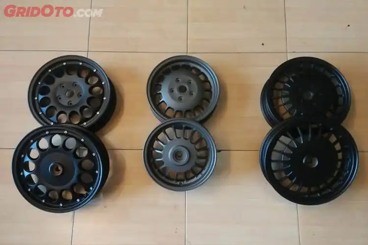Punya Vespa Matic? Yuk Kepoin Berbagai Jenis Pelek Aftermarket Ini Bikin Vespamu Makin Ganteng!