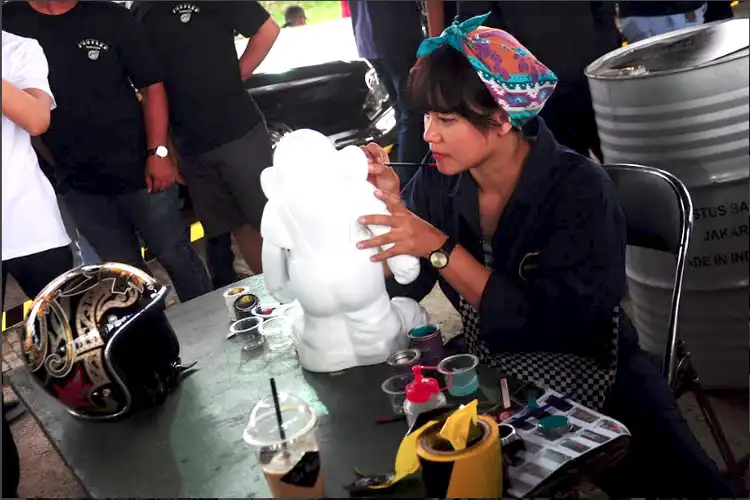 Ngabuburit Saat Pandemi Virus Corona, Bikin Tools Jadi Cantik Ala Irvine Jasta Custom Painter Asal Bandung