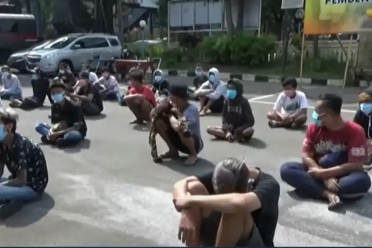 Gawat 62 Pelajar Pelaku Balap Liar Ditangkap Polisi 8 Terindikasi Infeksi Corona Kemudian 3 Orang Dilakukan Rapid Tes