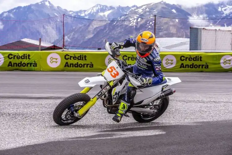 Bahagia Banget Sirkuit Andorra Dibuka Kembali, Pembalap MotoGP Tito Rabat Latihan Sampai Jatuh