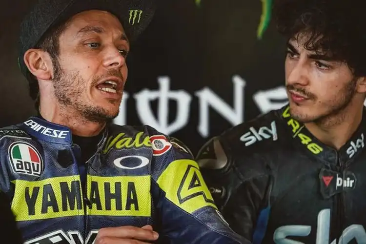 Bikin Sedih, Murid Valentino Rossi Gak Bisa Latihan Bareng Gurunya, Lantaran Hal Satu Ini