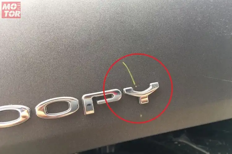Banyak yang Penasaran, Ini Alasan Kenapa Motor Baru Banyak Goresan Berwarna pada Bodinya