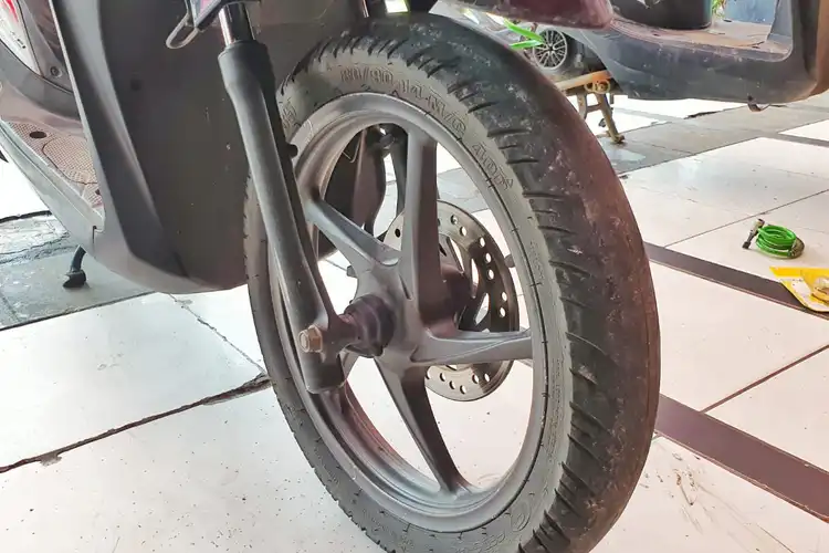 Ban Motor Cepat Botak atau Tipis, Ternyata Ini Sebabnya Bikers Musti Tahu