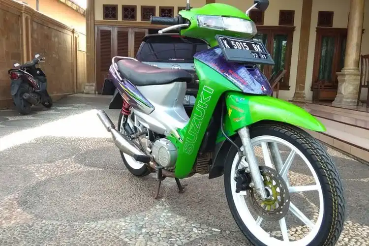 Motor Jadul Warna Two Tone, Dulu Sih Gak Dilirik Kini Jadi Primadona