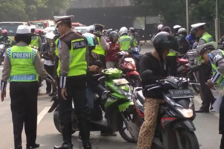 Gak Ada Ampun Lagi Tilang Kembali Diberlakukan Meski Masih Pandemi Corona
