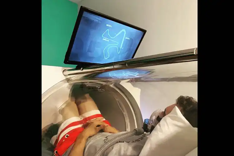Alex Rins Sampai Masuk Tempat Sempit, Biar Ikut MotoGP Andalusia 2020