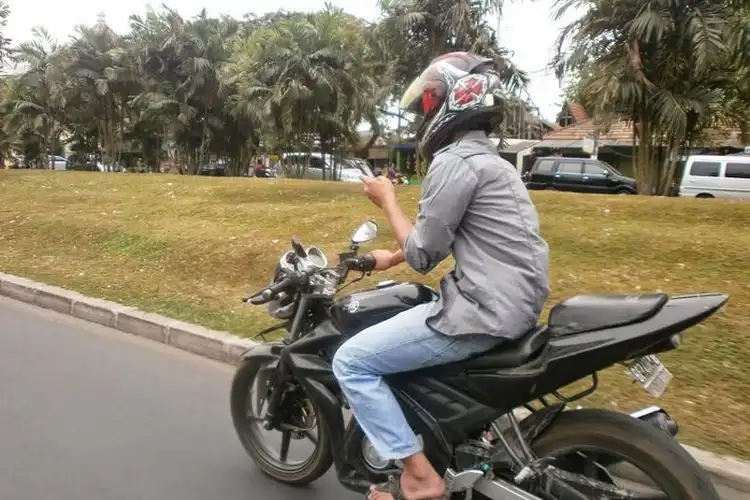 Awas Bro, Aplikasi Foto Favorit di Android Ternyata Bikin HP Jadi Banyak Iklannya, Ini Daftar Aplikasi yang Harus Segera Dihapus