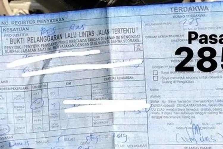 Cek Kendaraan Anda Polisi Siap Menilang Menggunakan Pasal Karet  untuk Menjerat Pelanggar Kalau Kurang Lengkap Jangan ke Jalan Raya