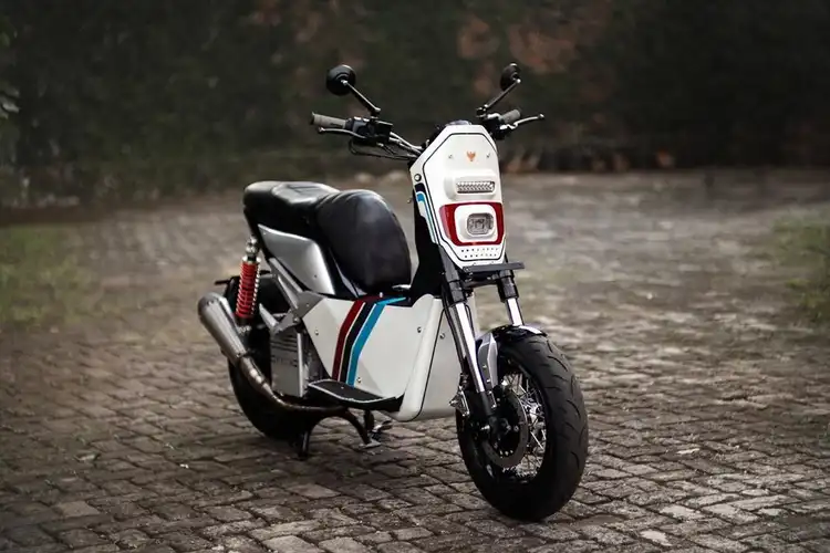 Bangun Motor Custom Basis Motor Matic Bisa Enggak Sih? Builder Kasih Jawaban