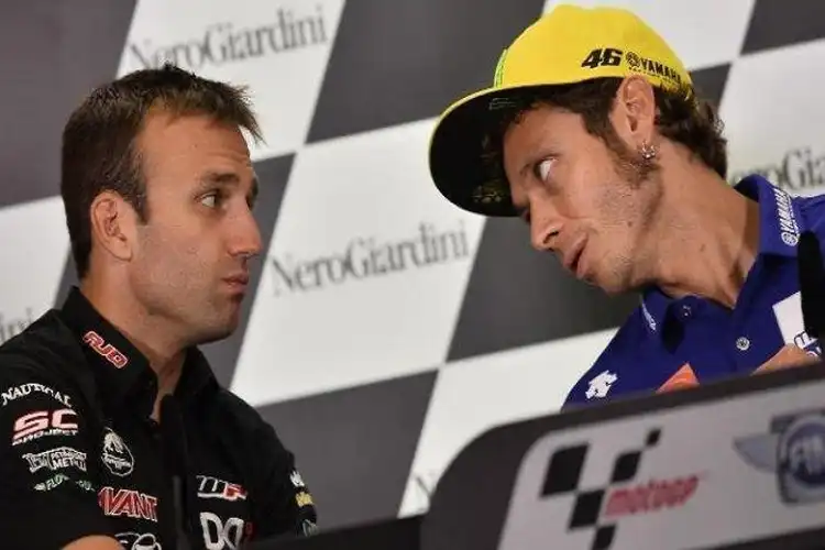 Sempat Dibilang Gila dan Setengah Pembunuh oleh Valentino Rossi, Balasan Johann Zarco Malah Begini