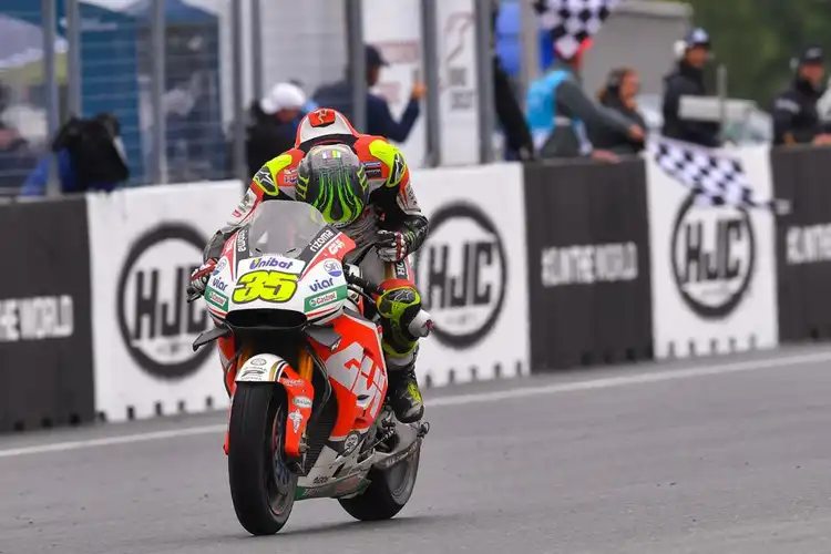 Start Posisi 3, Cal Crutchlow Langsung Terlempar ke Posisi 12 di MotoGP Aragon 2020, Ternyata Ini Penyebabnya
