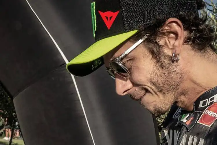 Wuih, Hanya Tiga Hari Setelah Dipastikan Positif Covid-19, Valentino Rossi Sudah Sembuh?