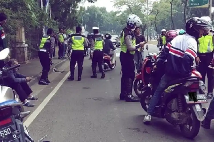  Gara-gara Helm Senin Depan Razia Operasi Zebra 2024 Kembali Digelar