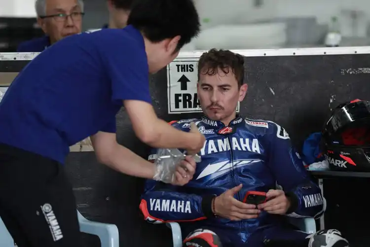 Akhirnya Terbongkar Alasan Bos Tim Yamaha Memecat Jorge Lorenzo