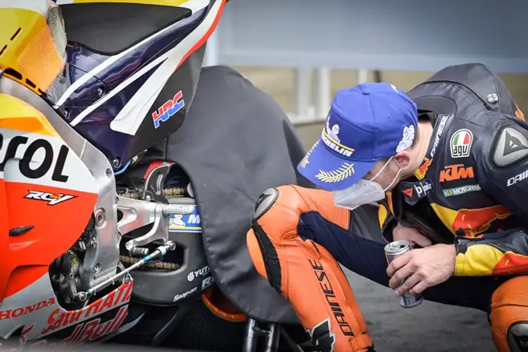 Pol Espargaro Gak Percaya Motor MotoGP RC213V Buat Marc Marquez Doang