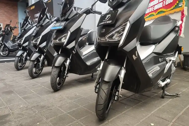 Segini Harga Motor Listrik Desember 2020, Ada yang Kena Diskon Lo
