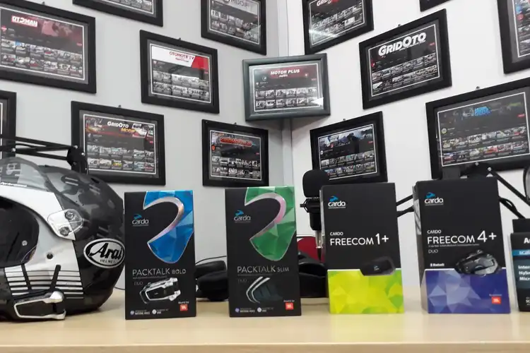 Bingung Cari Intercom? Ini Video Pilihan Tipe Intercom Cardo Pack Talk