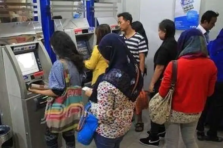Bisa Dicek dari ATM Risma Jadi Mensos Bantuan Langsung Tunai Ditransfer ke Rekening Penerima