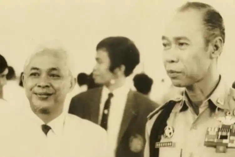 Saat Menjabat Kapolri, Jenderal Hoegeng Sering Bersepeda Tanpa Dikawal