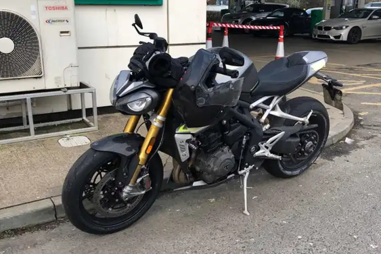 Triumph Speed ​​Triple 1200 RS 2021 Terungkap di Jalan, Siap Rilis 26 Januari