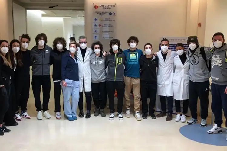Valentino Rossi Dan Murid Kompak Abis, Gak Cuma Latihan, Cek Medis Juga