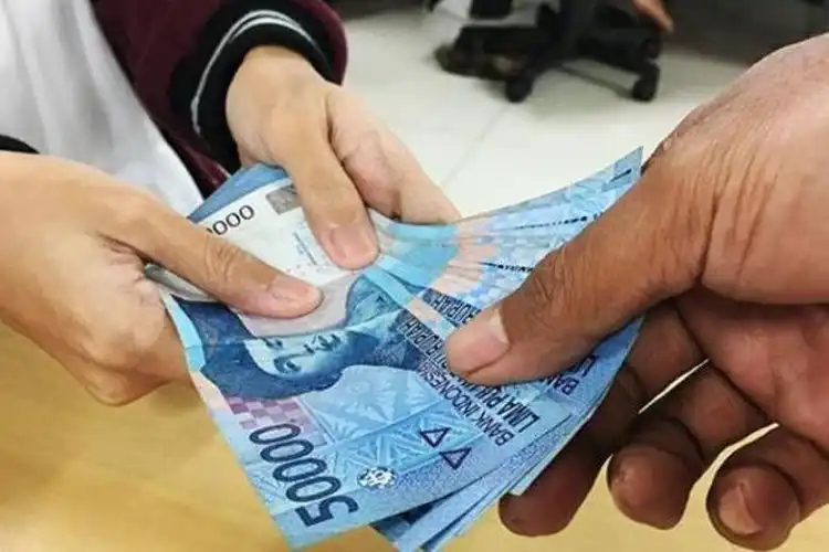 Segera Ambil di Kantor Pos Bantuan Pemerintah Rp 300 Ribu Per Orang untuk 10 Juta Warga