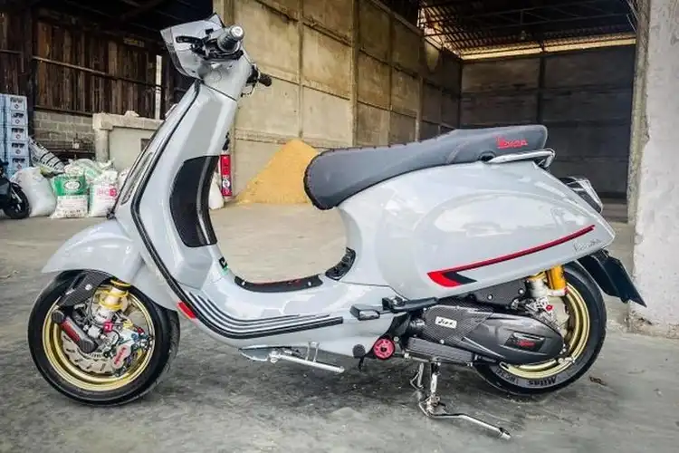 Modifikasi Vespa Sprint, Kelir Bodi Kalem, Kaki-Kaki Tampil Mewah