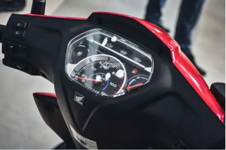 Sering Motoran, Ternyata Masih Banyak Bingung Arti Huruf E di Indikator Bensin