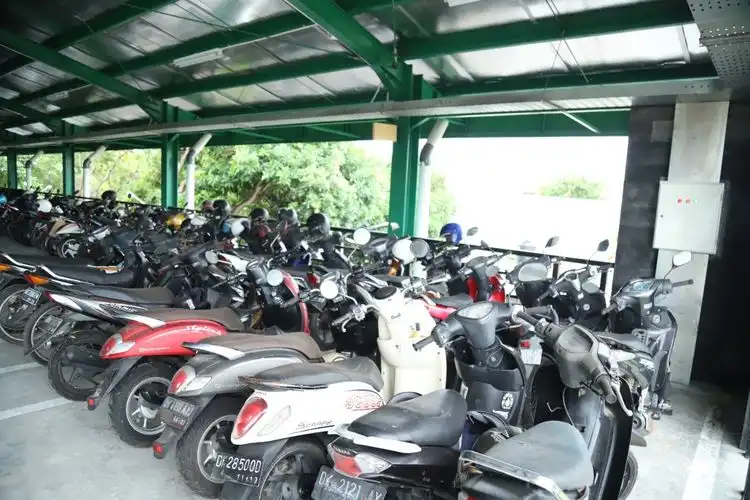 80 Motor Berdebu Bertahun-tahun Parkir Di Bandara Ngurah Rai Bali