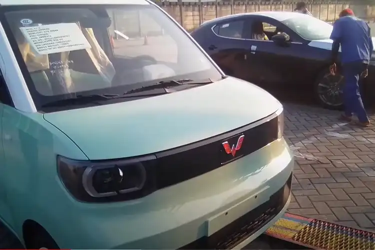 Seharga Motor Matic Mobil Wuling Canggih Anti Mampir SPBU Sudah Masuk Indonesia Buruan Pesan   