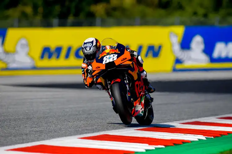 Merinding, Begini Kondisi Ban Pembalap MotoGP Yang Nikahi Adiknya Di MotoGP Styria 2021