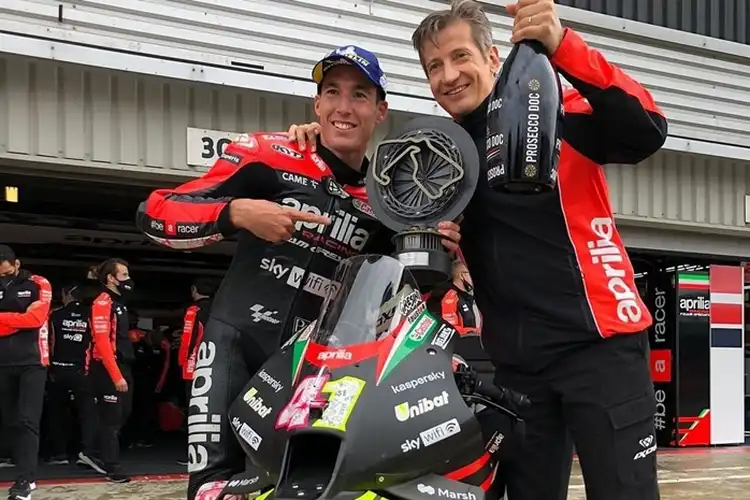 Kayak Debt Collector, Pembalap MotoGP Ini Menagih Motor Karena Podium