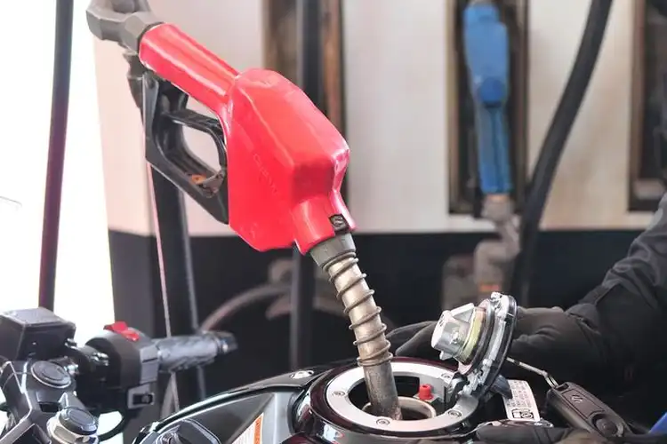 Mobil Mewah Bakal Dilarang Beli Bensin Pertalite, Bagaimana dengan Motor Gede?