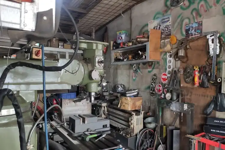 Profil OM2S Bengkel Spesialis Custom Mesin Motor, Gak Cuma Jago Nambah Silinder