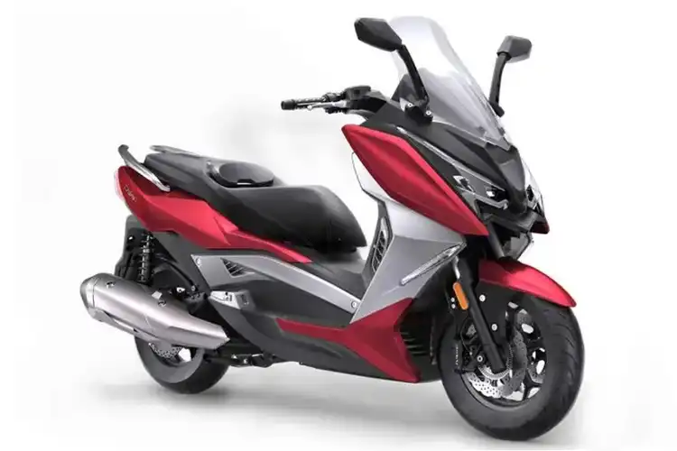 Motor Baru Pesaing Kakak NMAX Meluncur, Mesin Lebih Besar Harga Lebih Murah