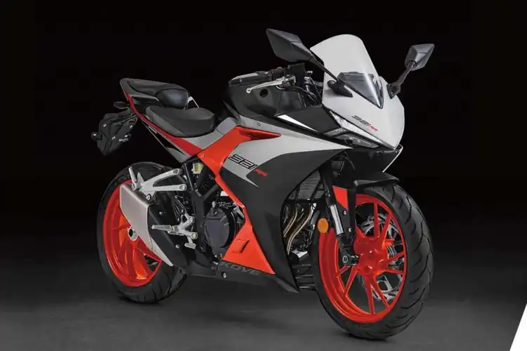 Saingan Ninja 250 Siap Rilis, Tampang Mirip CBR250RR, Kaki-Kaki Mirip Moge